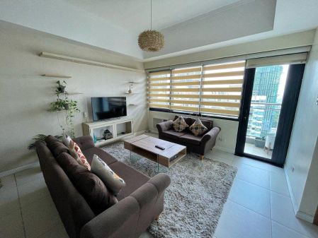 Fully Furnished 1BR Unit in Icon Plaza Bgc Taguig