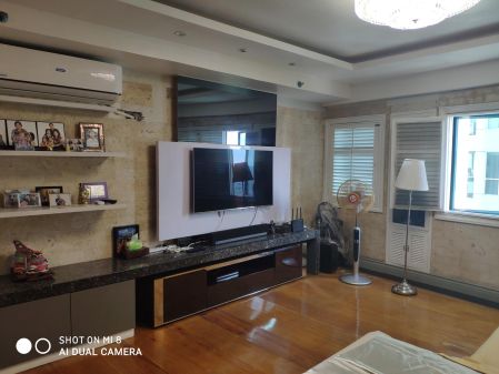 Newly Renovated Unobstructed 4BR for Rent near Burgos Circle