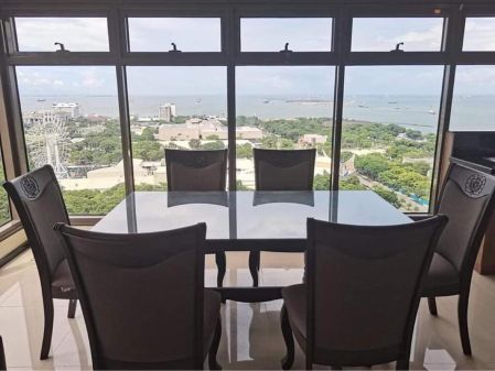 Fully Furnished 2 Bedroom Unit at The Radiance Manila Bay