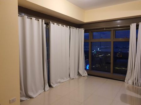 2 Bedroom Fully Furnished The Radiance Manila Bay