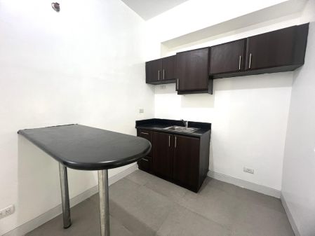 For Rent Affordable Unfurnished Studio Unit in Stamford Taguig