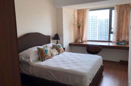 Fully Furnished 1 Bedroom Unit at Shang Salcedo Place for Rent