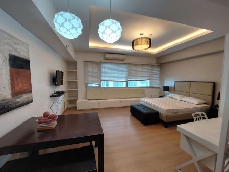 Fully Furnished Studio for Rent in St Francis Shangri La Place