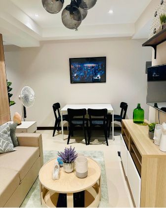 2BR Fully Furnished with Parking at Kapitolyo Pasig