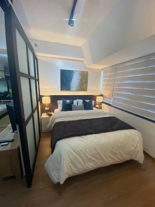 Fully Furnished 1 Bedroom Condo Unit at The Rise, Makati