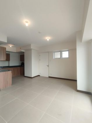 Unfurnished 3 Bedroom with Parking in the Orabella