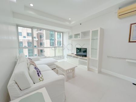 Newly Renovated 2 Bedroom Unit in Kensington Place BGC Taguig