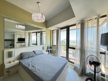 Fully Furnished Studio Unit with Balcony with nice City View