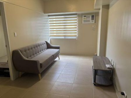 Semi Furnished 1BR for Rent in Avida Towers Turf BGC Taguig