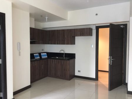 1BR with Parking in Magnolia Residences Tower C for Rent