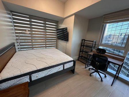 Fully Furnished 2BR in Uptown Parksuites BGC