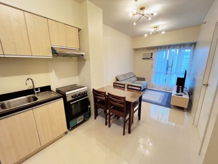 Fully Furnished 1 Bedroom Unit at The Montane BGC Taguig