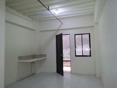 Studio Unit for Rent in SRF Building, SFDM, Quezon City