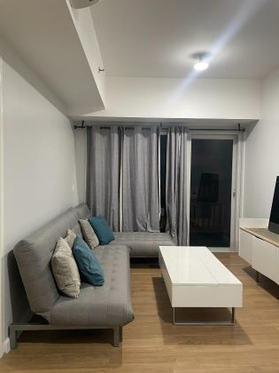 FOR LEASE   Fully Furnished and Newly Renovated Unit in One Marid