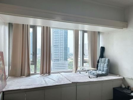 Fully Furnished Studio Unit at St Francis Shangri La Place