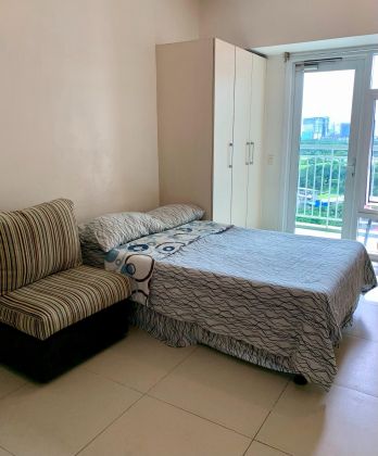 The Red Oak Two Serendra BGC The Fort Furnished Studio for Rent