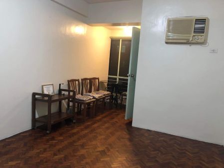 Studio Unit with Laundry Room for Rent in City Land Mega Plaza