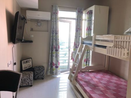 Upgraded Studio Unit with Balcony in Salcedo Square Makati