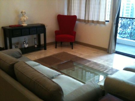 2BR Unit for Rent with Balcony Salcedo Village Makati