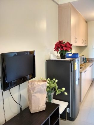 Fully Furnished 1 Bedroom for Rent in Field Residences Paranaque