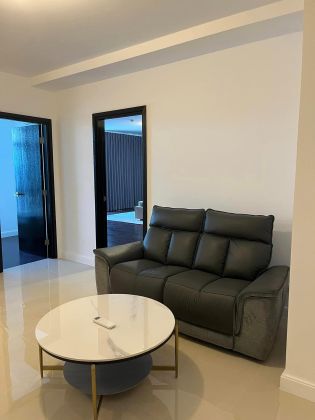 Fully Furnished 3 Bedroom Unit Luxury and have a nice view