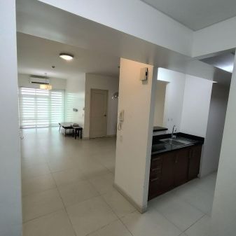 Semi Furnished 2BR for Rent in Two Serendra BGC Taguig