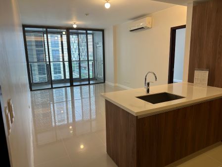 1 Bedroom Duo Suites with flex BR with own kitchen and TB