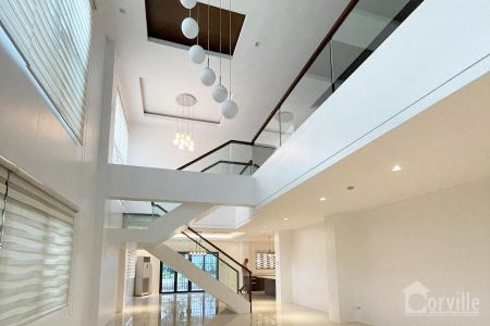 Sophisticated Contemporary 2 Storey House at San Lorenzo