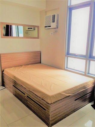 For Rent Low Rate Unit Salcedo Square Makati City