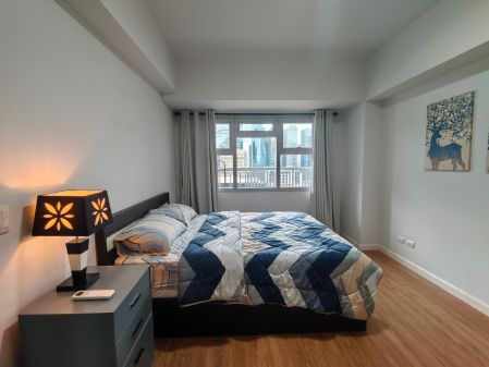 1 BR with Balcony Park View at One Maridien 