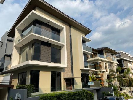 Semi Furnished 5BR House and Lot in McKinley Hill Village