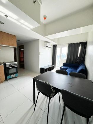 Fully Furnished 2 Bedroom Unit at Madison Park West for Rent