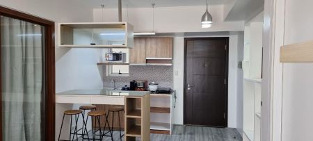 Fully Furnished 2 Bedroom with Installed Wifi Modern Unit