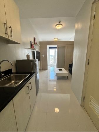 Elegant 1BR in Jazz Residences Makati