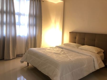 Fully Furnished Studio Unit in Newport City Pasay