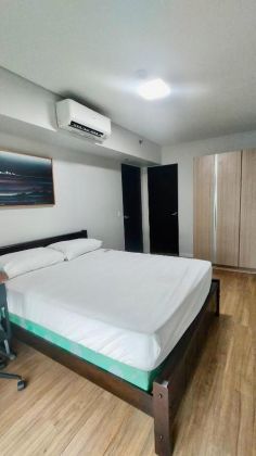 1BR Condo with Parking near SM AURA, BGC