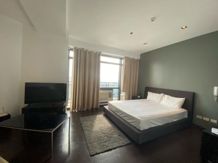 Fully Furnished big Studio Unit Gramercy Residences