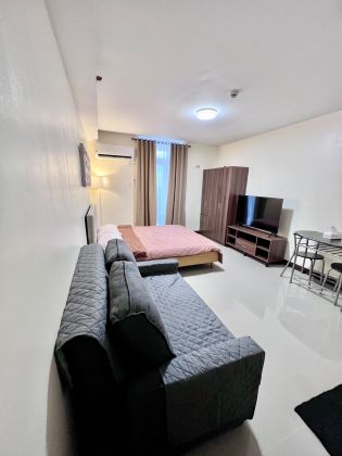 Spacious Studio Condo Unit with Balcony in Saekyung Village One