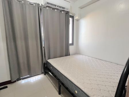 Semi Furnished 1BR unit in Shore 2 Residences  Pasay