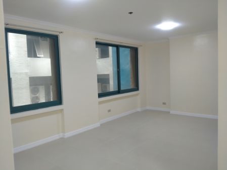 Studio condo near Makati Med and Ayala Avenue Makati