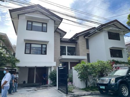 5 Bedroom House for Lease at San Lorenzo Village Makati