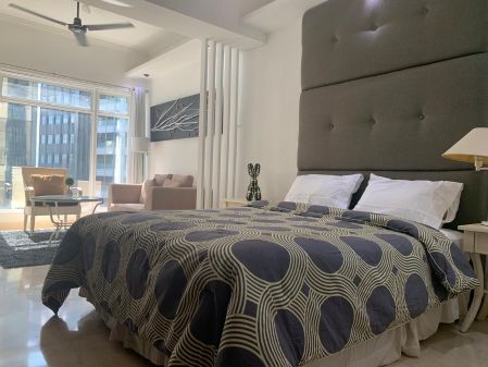 Fully Furnished Executive Studio for Rent at Vivere Suites