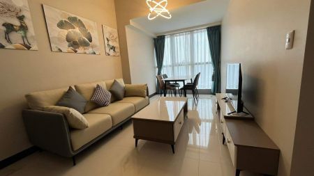 Fully Furnished 3 Bedroom Unit at Uptown Parksuites for Rent