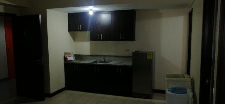 Semi Furnished 2BR for Rent in San Lorenzo Place Makati