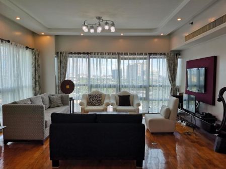 For Lease 2 Bedroom in The Residences at Greenbelt