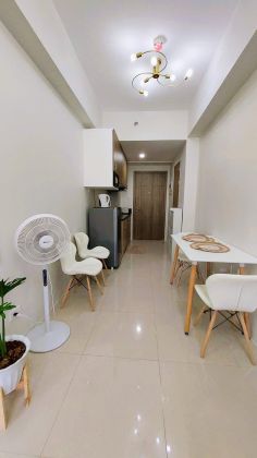 Fully Furnished 1 Bedroom Condo near Naia Terminal