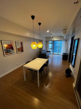 Fully Furnished 1BR with Balcony in Park Triangle Residences BGC