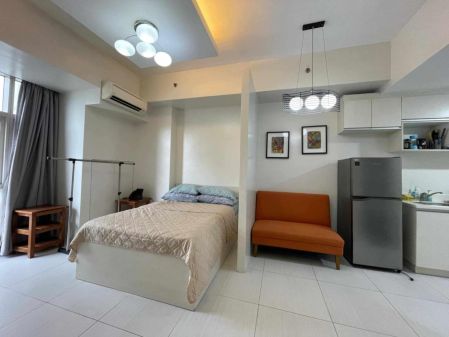 For Rent  TWINOAKS WEST TOWER   GREENFIELD   Facing unit Greenfie