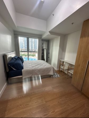 Fully Furnished 1 Bedroom Unit at The Seasons Residences