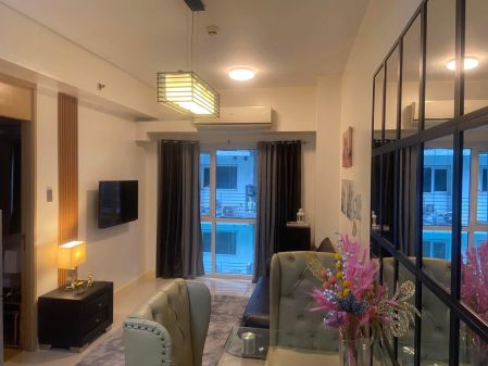 Signa Residences 1 Bedroom Unit facing amenities